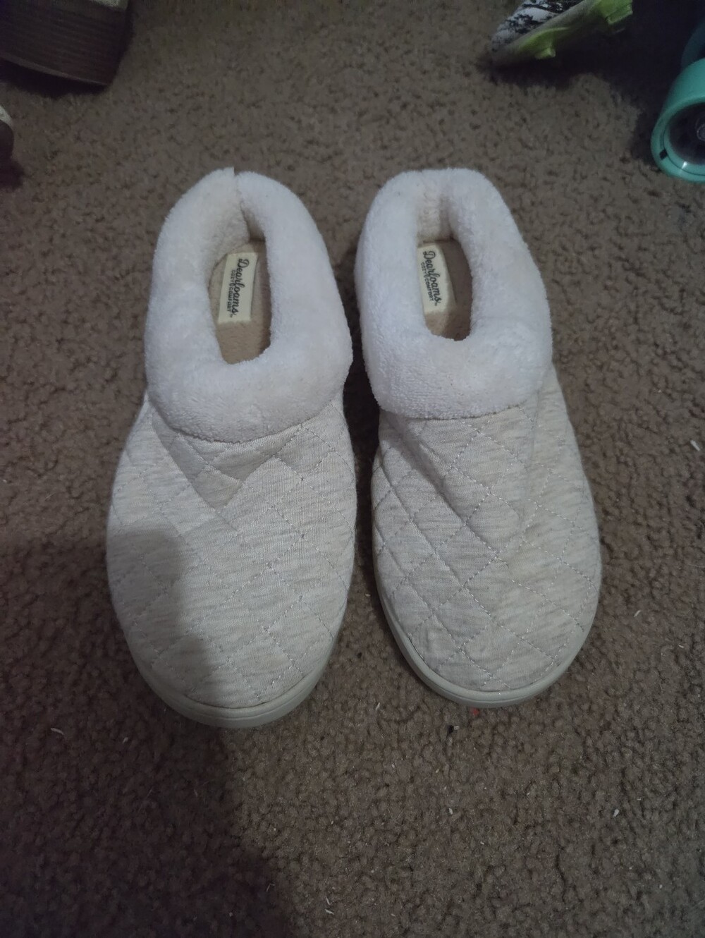dearfoams Quilted Slip-On Slippers in Off-White/Cream